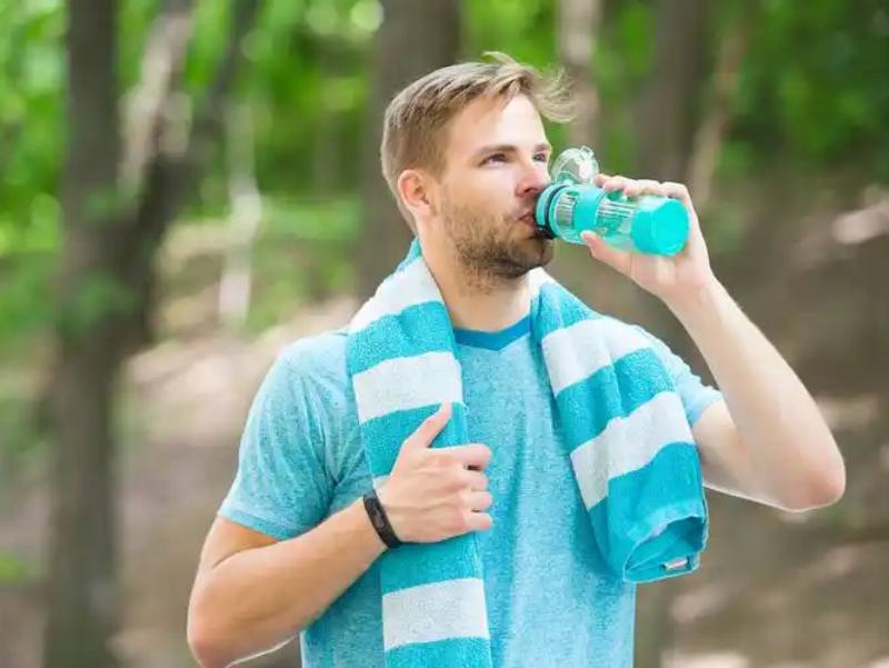 Filters Overloaded: Signs Your Kidneys Need a Detox (And the 4 Herbs That Can Help)