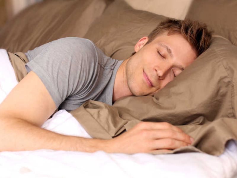 Melatonin vs. 5-HTP: Choosing the Right Sleep Support for Your Custom PM Fat Burner